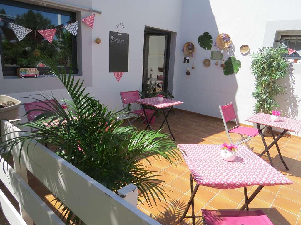 Hotel Kyriad Cap Sud Avignon Exteriör bild