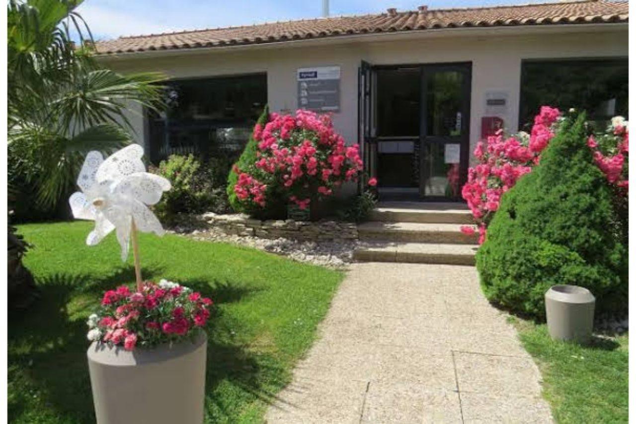 Hotel Kyriad Cap Sud Avignon Exteriör bild
