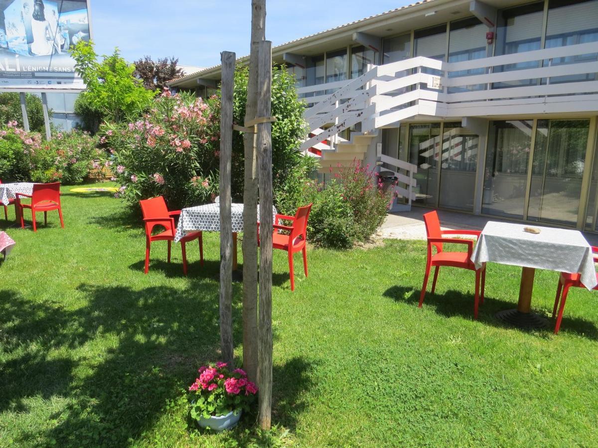 Hotel Kyriad Cap Sud Avignon Exteriör bild