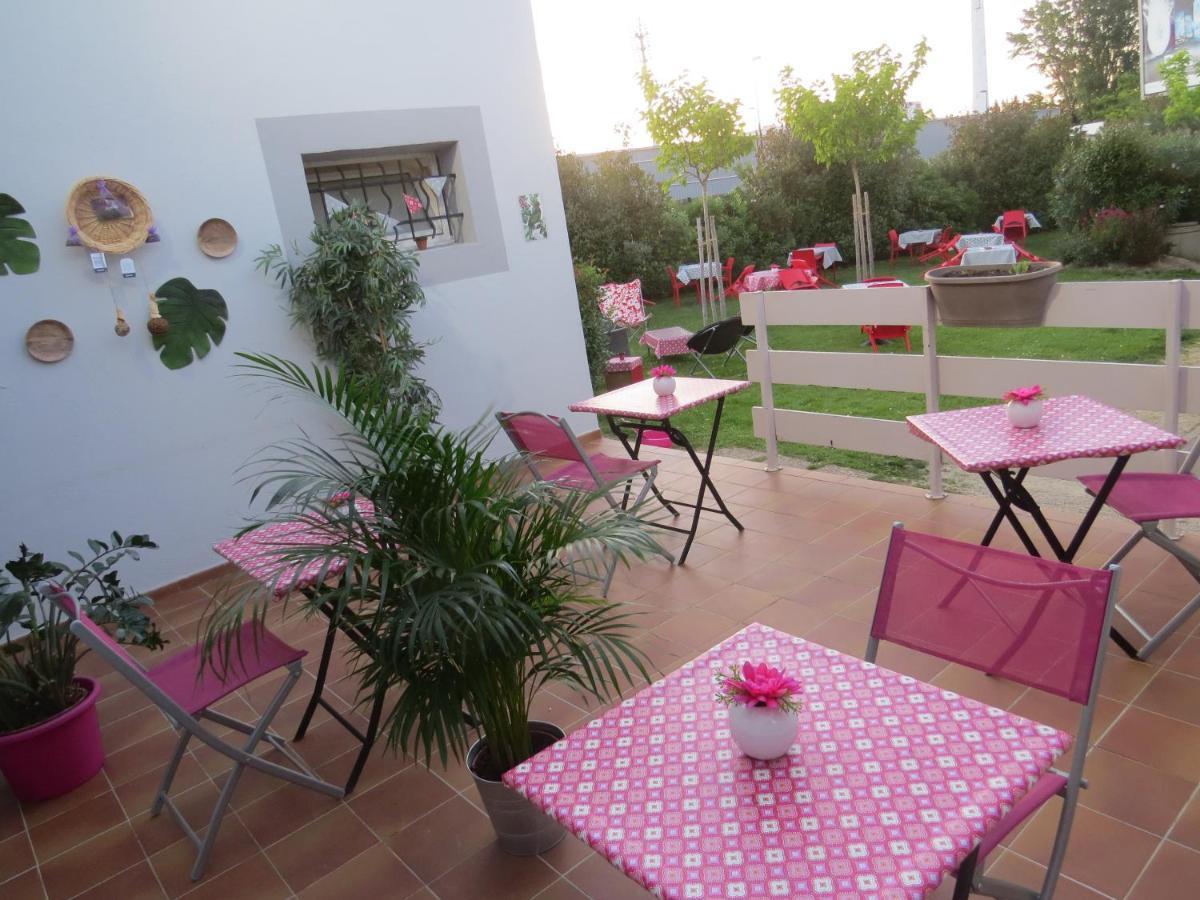 Hotel Kyriad Cap Sud Avignon Exteriör bild